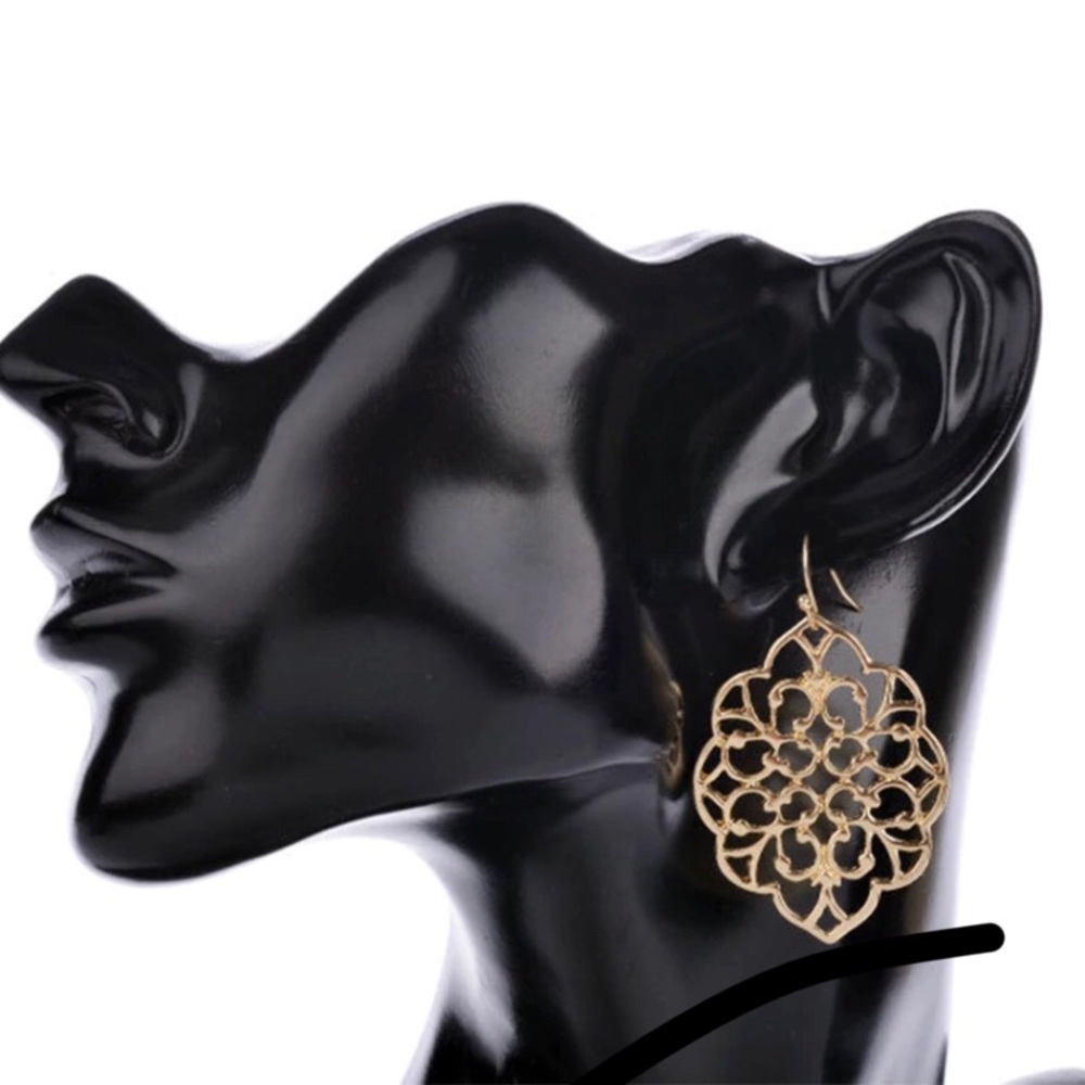 ✨ 1 left ✨ Gold filigree earrings - Picture 3 of 4